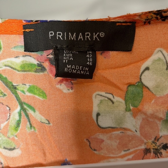 Womens blouses - Picture 2 of 3